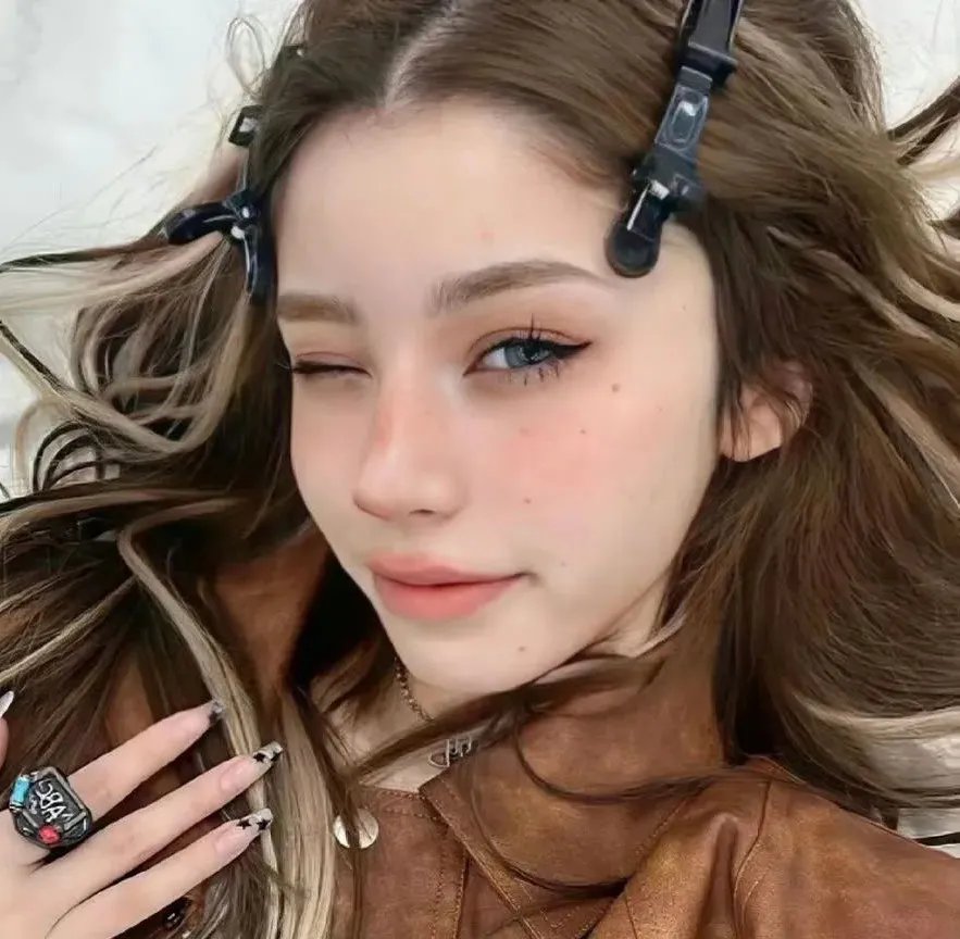 白色：诅咒的旋律
